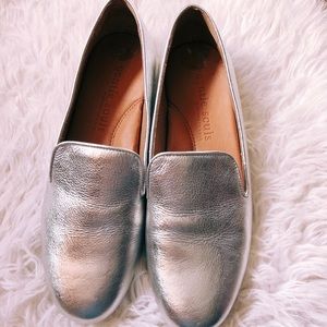 Gentle Soul by Kenneth Cole Silver Flats